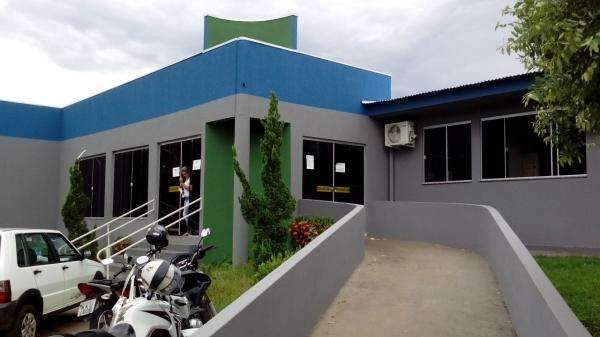 Adolescentes s&atilde;o vacinados contra a covid-19 ap&oacute;s erro em cadastro 