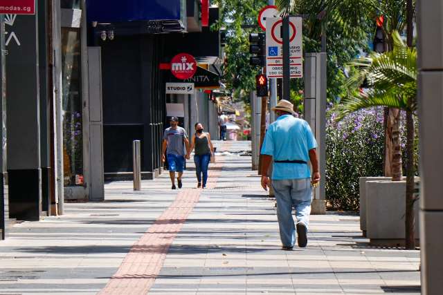 Associa&ccedil;&atilde;o Comercial pede &agrave; Justi&ccedil;a suspens&atilde;o de decreto estadual