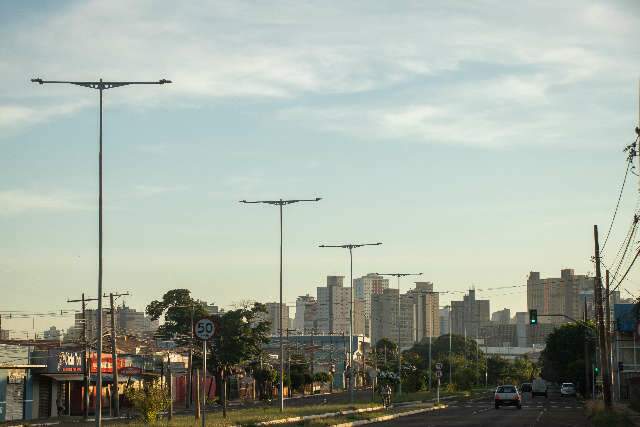 S&aacute;bado de outono ter&aacute; cara de ver&atilde;o, com altas temperaturas em Campo Grande