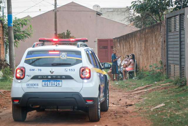 Mesmo com toque de recolher,  movimento &eacute; intenso nos bairros da Capital