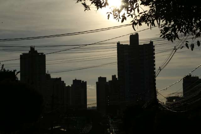 Previs&atilde;o &eacute; de domingo com c&eacute;u claro e temperaturas altas