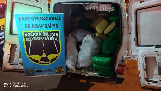 Traficante tenta fugir, mas &eacute; preso com 427 quilos de droga na MS-289
