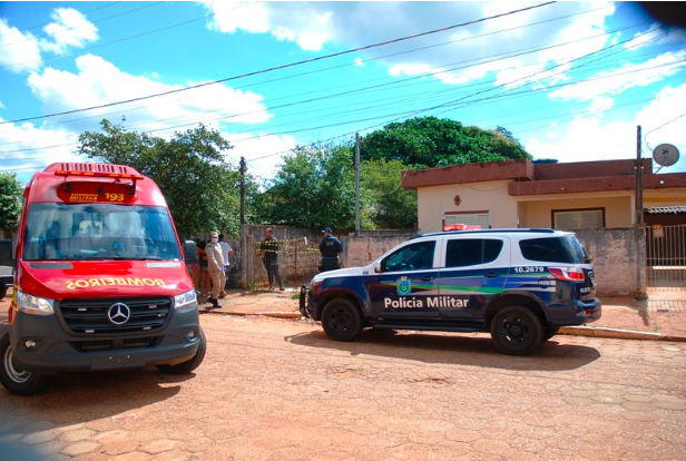Na frente dos filhos, homem mata ex e atira na pr&oacute;pria cabe&ccedil;a