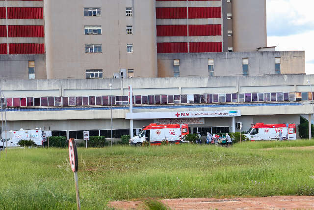 Superlota&ccedil;&atilde;o leva pacientes com covid a esperar at&eacute; 8 dias por leito em hospital