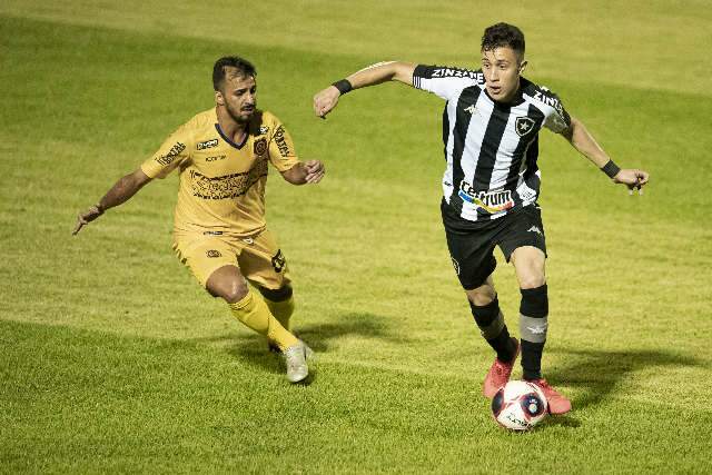 Botafogo busca empate diante do Madureira, mas desperdi&ccedil;a chance de entrar no G4