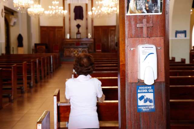 Na via-cr&uacute;cis da pandemia, Sexta Santa traz reflex&atilde;o sobre dor e esperan&ccedil;a