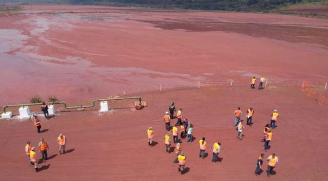 Barragem de Corumb&aacute; &eacute; interditada por falta de estabilidade