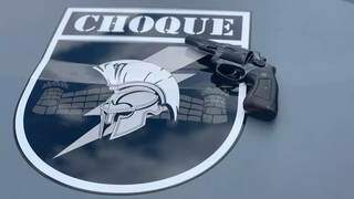 Choque interrompe venda de arma e homem &eacute; preso em flagrante