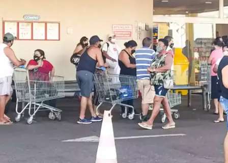 &quot;Necessidade&quot; de comprar &eacute; mais forte que medo da covid nos mercados