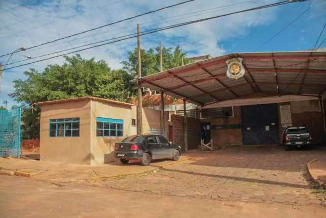 Policial penal &eacute; ferido na cabe&ccedil;a por preso com peda&ccedil;o de vaso sanit&aacute;rio