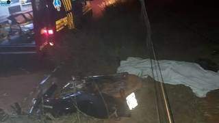 Motociclista perde controle de veículo e morre ao atingir cerca Motociclista perde controle de veículo e morre ao atingir cerca
