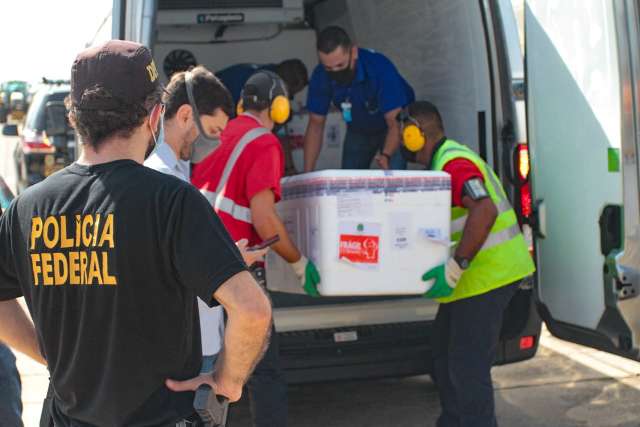 MS recebe mais 53, 6 mil doses de vacina contra covid-19 nesta quinta