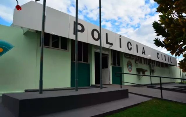 Pol&iacute;cia suspeita que furto de motocicleta teria motivado morte em acampamento 