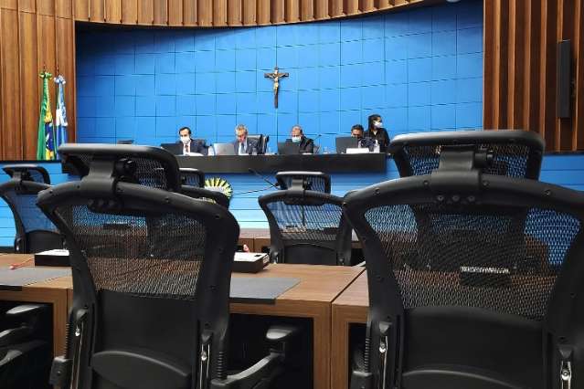 Deputados aprovam projeto que aumenta n&uacute;mero de sess&otilde;es do Tribunal do J&uacute;ri 