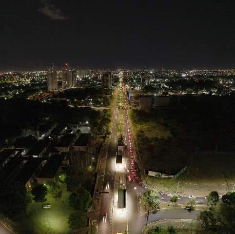 Com refor&ccedil;o da &#039;vacina&ccedil;&atilde;o noturna&#039;, prefeitura imunizou 4.243 pessoas 