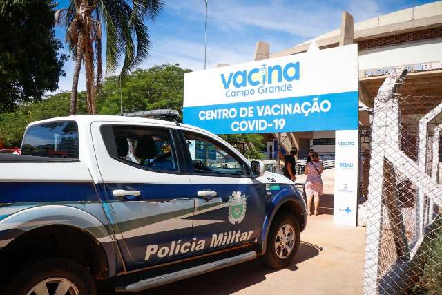 Capital retoma s&aacute;bado vacina&ccedil;&atilde;o de servidores da seguran&ccedil;a p&uacute;blica
