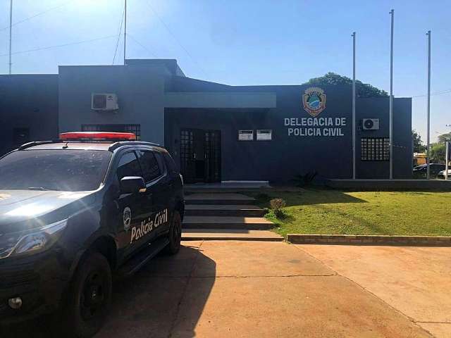Idoso &eacute; preso ap&oacute;s abaixar as cal&ccedil;as na rua e mostrar genit&aacute;lia para vizinha 