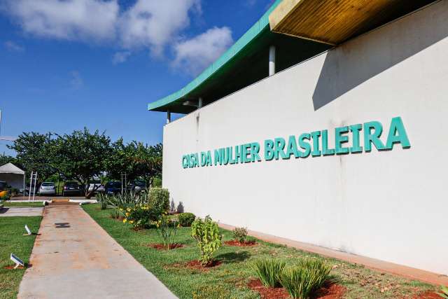 Mulher &eacute; arrastada e espancada ao deixar filho com pai e av&oacute; no Parati