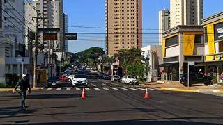 Parte da rua Bahia foi interditada para trabalho da perícia (Foto: Kisie Ainoã)