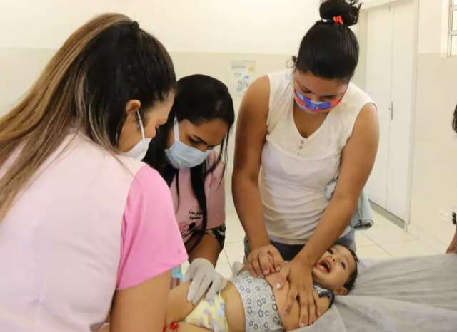 Vacina da gripe come&ccedil;a por crian&ccedil;as na Capital