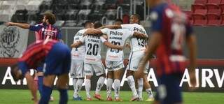 Santos empata com San Lorezno em Bras&iacute;lia e vai &agrave; fase de grupos da Libertadores