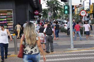 Movimento de pedestres no Centro da Capital. (Foto: Paulo Francis) 
