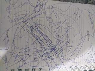 Em desenhos do menino, Jackeline escreveu nome do filho junto a um coração (Foto: Arquivo pessoal)