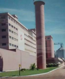 Clique da fábrica em meados dos anos 80; Indubrasil nasceu como polo industrial (Foto: Arquivo Pessoal)
