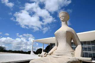 Monumento da Justiça em frente ao STF, em Brasília. (Foto: Divulgação)