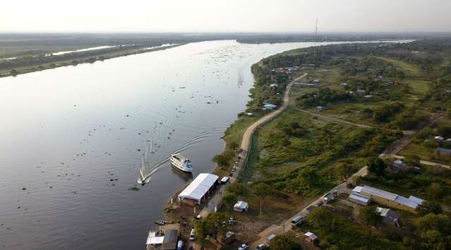 Presidente paraguaio suspende licita&ccedil;&atilde;o de ponte sobre Rio Paraguai