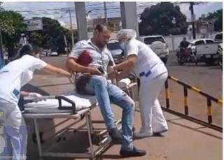 Atingido a tiros por pistoleiros, homem dirige caminhonete até hospital Atingido a tiros por pistoleiros, homem dirige caminhonete até hospital