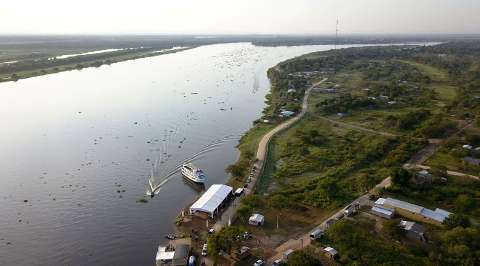 Presidente paraguaio suspende licitação de ponte sobre Rio Paraguai