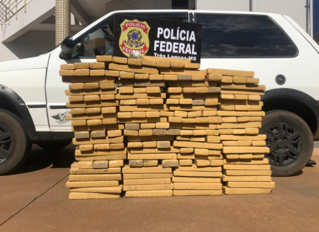 PF intercepta carga de maconha que era transportada para SP e prende 3
