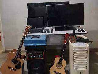 Ladrão é preso na casa dos pais e eletrônicos são recuperados Ladrão é preso na casa dos pais e eletrônicos são recuperados