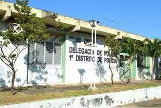 Padrasto &eacute; detido ap&oacute;s ser flagrado espiando enteada tomar banho 