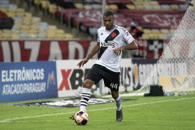 Vasco faz 3 no Flamengo, encerra jejum contra rival e confirma rea&ccedil;&atilde;o