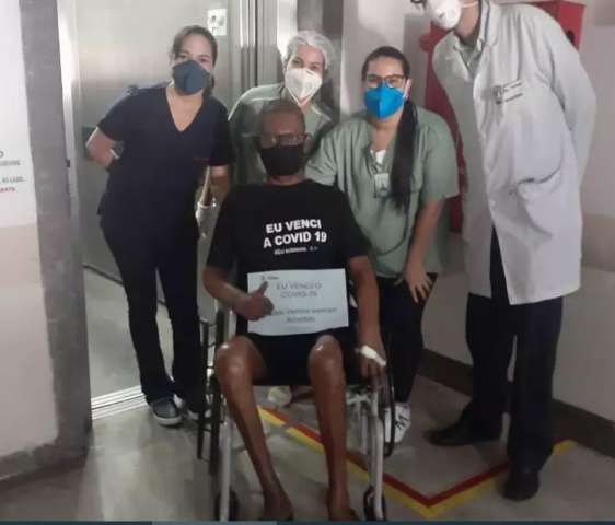 Depois de 119 dias internado e 2 intuba&ccedil;&otilde;es, Paulo &eacute; milagre em casa