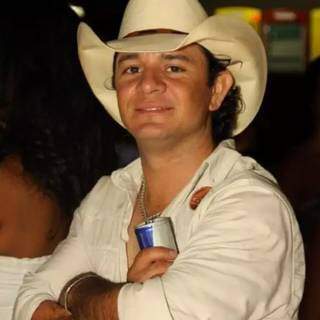 Gilson Braúna era promoter de festas e violadas de sertanejo em Campo Grande (Foto: Arquivo Pessoal)