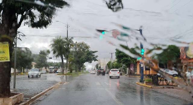 Chuva traz al&iacute;vio para produtores de milho da fronteira com o Paraguai