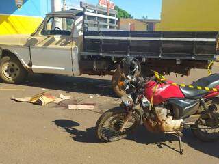 Motociclista fica em estado grave ap&oacute;s ser arremessado em acidente