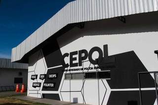 Com fac&atilde;o, bandidos abordam grupo de amigos e fogem levando 5 celulares