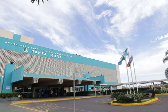 Crian&ccedil;a de 7 anos morre na Santa Casa ap&oacute;s ser atingida por carro 