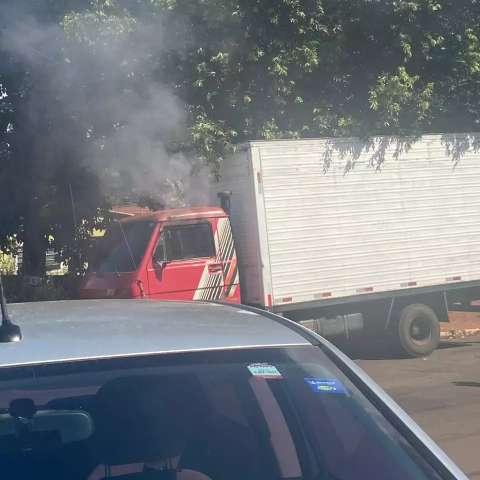 Ap&oacute;s princ&iacute;pio de inc&ecirc;ndio, dono diz encontrar palito de f&oacute;sforo em caminh&atilde;o