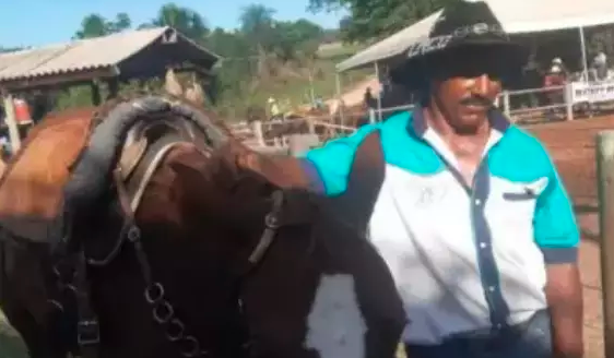 Preso homem que matou namorado da ex e atropelou beb&ecirc;