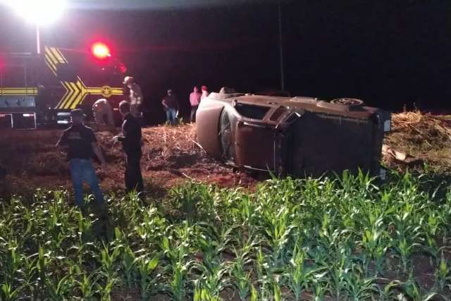 Produtor rural morre ap&oacute;s capotar carro na MS-156