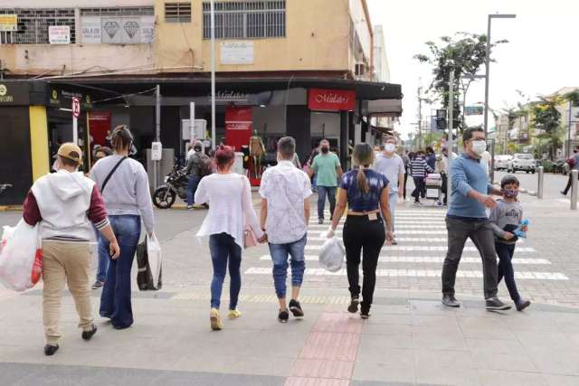 Alegando perda de 38%, lojistas apostam em &#039;Promo Centro&#039; para queimar estoque