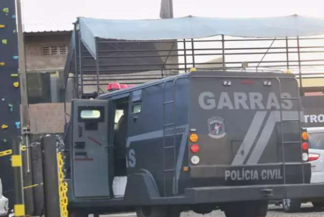 Coincid&ecirc;ncia? No mesmo dia da pris&atilde;o de Fahd, &quot;Caveir&atilde;o&quot; reaparece no Garras