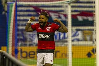 Gabibol fez um dos gols que garantiram a vitória do Flamengo, nesta noite. (Foto: Marcelo Cortes / CRF)