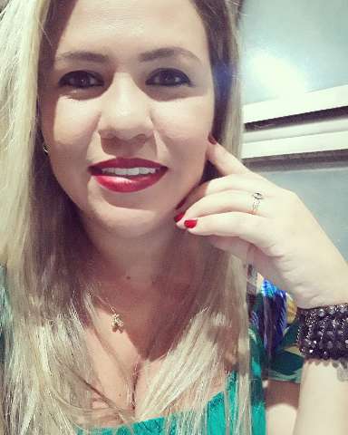 Lilian deu &agrave; luz intubada, n&atilde;o viu o filho e agora luta por medicamento