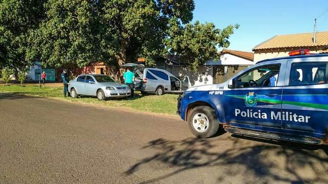 Com ficha criminal, homem encontrado morto ao lado do carro tinha 27 anos